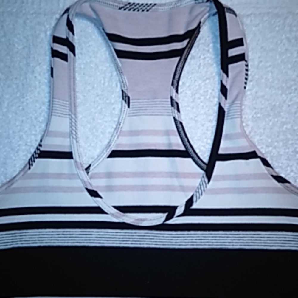 Lululemon Razor Back - Picture 2 of 3